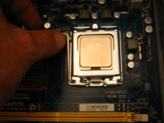 Lock CPU into place